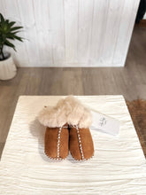 Load image into Gallery viewer, Baby Sheepskin Boots – Natural Warmth and Comfort