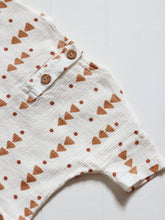 Load image into Gallery viewer, Organic Cotton Baby Shirt – Soft Cotton Fabric with Cinnamon Pattern