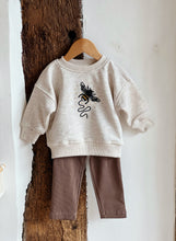 Load image into Gallery viewer, Bee Oversize Baby Sweat
