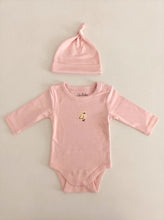 Load image into Gallery viewer, Pink organic cotton baby bodysuit and matching knot hat set with embroidered chick
